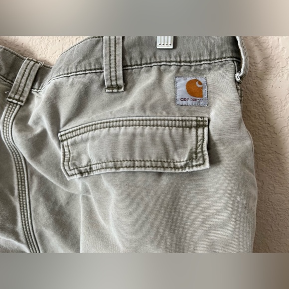 Carhartt Relaxed Fit Cargo Shorts Mens 38 Green Snap Button Pockets Distressed - Picture 3 of 7